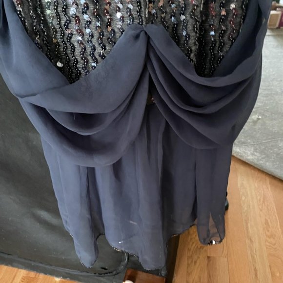 CUSTOM MADE CHIFFON & SEQUINS LADIES DRESS - Picture 3 of 3